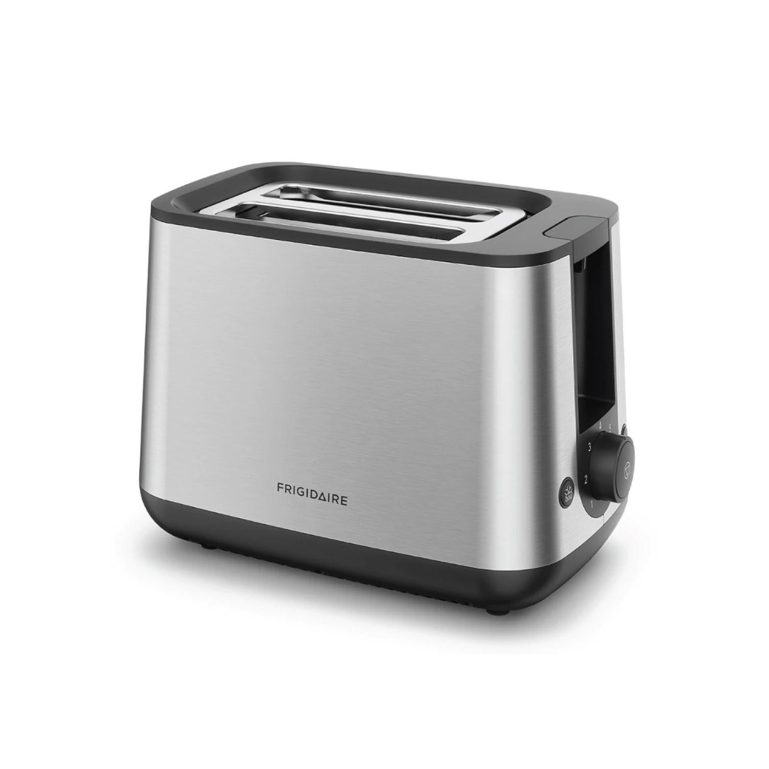 Tostadora Frigidaire 2 ranuras 800 W en acero 7 niveles de tostado; funciones de descongelar y recalenta FRIGIDAIRE